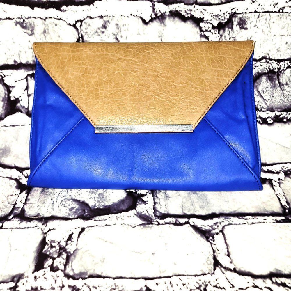 Poppie Jones blue and tan faux leather clutch
